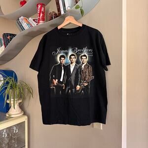Vintage 2010 Jonas Brothers Band Shirt